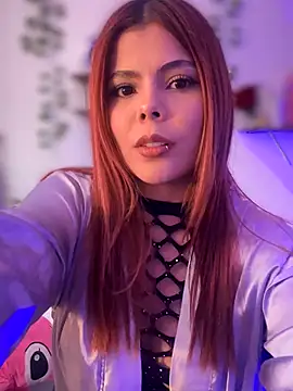 Gisell Daniela1 online show from September 17, 2025, 9:39 pm