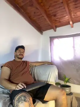 AndresSmith   online show from April 28, 2026, 4:33 pm