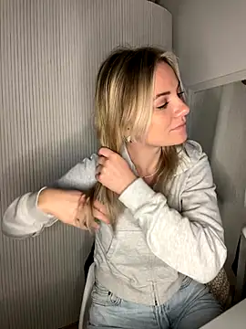 Milla  one online show from December 20, 2025, 3:26 pm