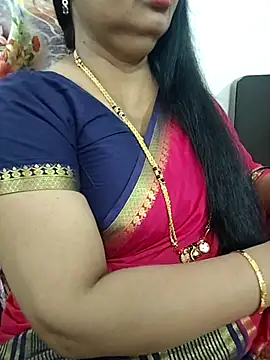 Snapshot of Deepthi_Mysore chatting on December 4, 2025, 4:06 pm Deepthi Mysore online show from December 4, 2025, 4:06 pm