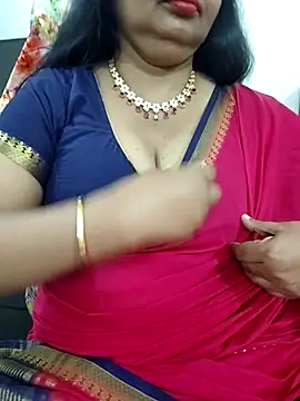 Snapshot of Deepthi_Mysore chatting on December 3, 2025, 4:06 pm Deepthi Mysore online show from December 3, 2025, 4:06 pm