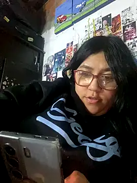 dafne19  online show from October 24, 2025, 4:55 am