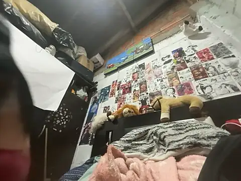 dafne19  online show from July 16, 2026, 3:36 am