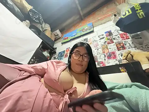 dafne19  online show from July 14, 2026, 4:06 am