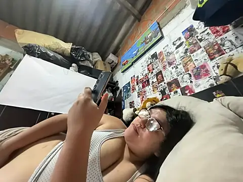 dafne19  online show from July 13, 2026, 11:09 am