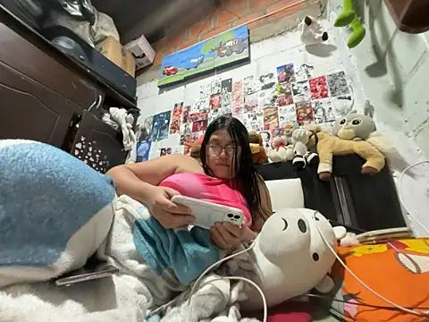 dafne19  online show from February 24, 2026, 4:02 am