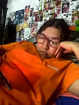 dafne19  online show from October 18, 2025, 5:31 am