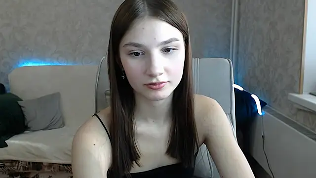 Snapshot of AnaHoney chatting on March 13, 2025, 8:26 am AnaHoney online show from March 13, 2025, 8:26 am