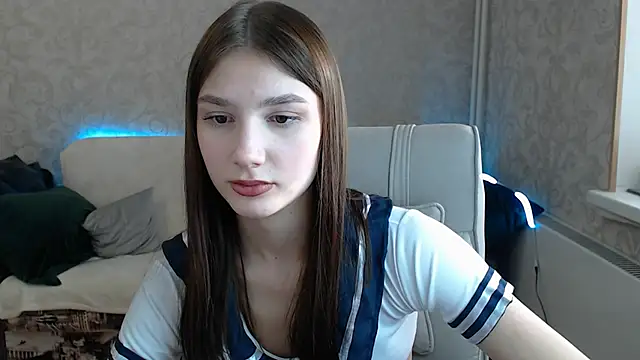Snapshot of AnaHoney chatting on March 7, 2025, 9:51 am AnaHoney online show from March 7, 2025, 9:51 am