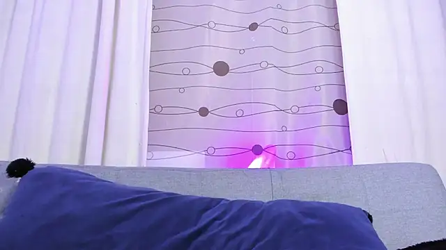 Snapshot of LukaCastillo chatting on March 6, 2025, 4:08 am LukaCastillo online show from March 6, 2025, 4:08 am