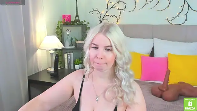 Snapshot of Tasty_booty chatting on August 9, 2026, 1:02 am Tasty booty online show from August 9, 2026, 1:02 am