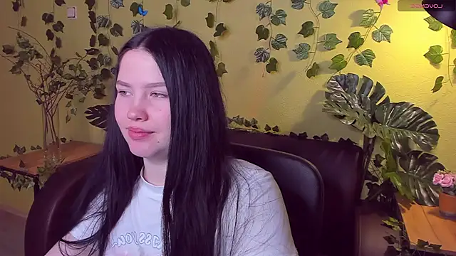 MaryAriel online show from March 20, 2025, 3:56 am