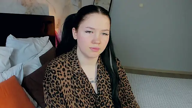 MaryAriel online show from March 18, 2025, 3:12 am