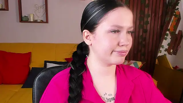 MaryAriel online show from March 5, 2025, 6:12 am