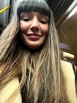 Snapshot of Sophie_Avory chatting on December 5, 2025, 4:38 pm Sophie Avory online show from December 5, 2025, 4:38 pm