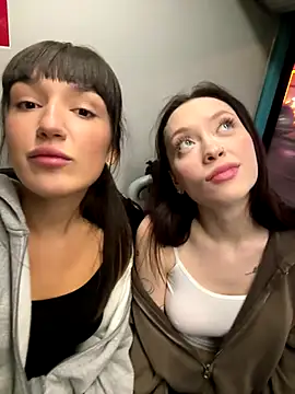 Snapshot of Sophie_Avory chatting on October 19, 2025, 3:15 pm Sophie Avory online show from October 19, 2025, 3:15 pm