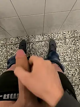 Snapshot of geilehecke1 chatting on March 10, 2025, 8:06 am geilehecke1 online show from March 10, 2025, 8:06 am