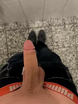 Snapshot of geilehecke1 chatting on March 17, 2025, 12:14 pm geilehecke1 online show from March 17, 2025, 12:14 pm