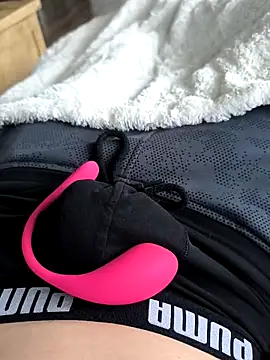 Snapshot of geilehecke1 chatting on February 25, 2025, 8:36 am geilehecke1 online show from February 25, 2025, 8:36 am