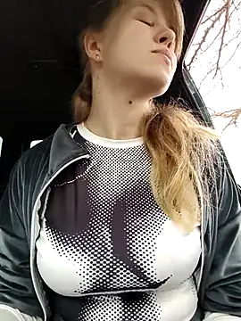 Snapshot of astiSWEET chatting on November 19, 2025, 8:58 am astiSWEET online show from November 19, 2025, 8:58 am