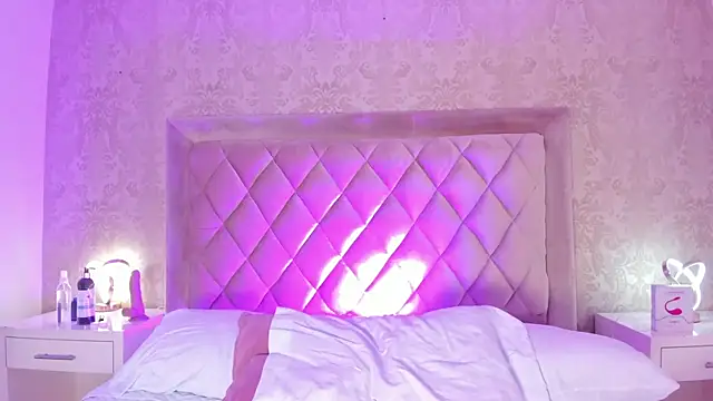 Snapshot of LiaFlowers chatting on January 21, 2025, 4:21 am LiaFlowers online show from January 21, 2025, 4:21 am