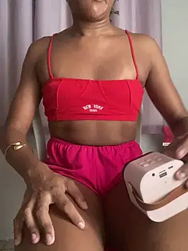 Snapshot of alexatransgata chatting on February 19, 2026, 7:44 pm alexatransgata online show from February 19, 2026, 7:44 pm