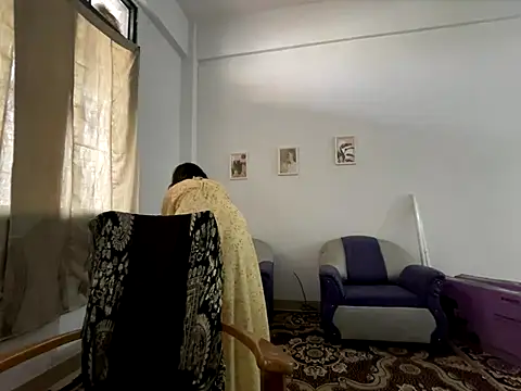 Snapshot of MaYaa__11 chatting on December 5, 2024, 2:47 am MaYaa 11 online show from December 5, 2024, 2:47 am