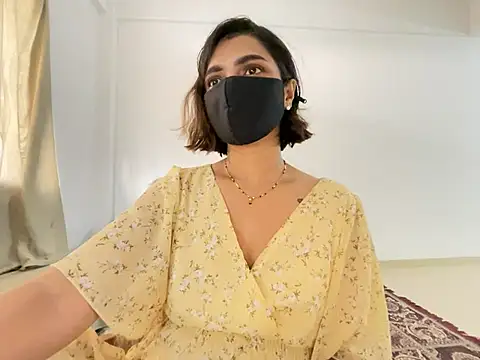 Snapshot of MaYaa__11 chatting on January 20, 2025, 11:35 am MaYaa 11 online show from January 20, 2025, 11:35 am