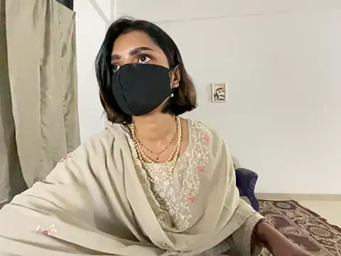 Snapshot of MaYaa__11 chatting on January 28, 2025, 1:27 pm MaYaa 11 online show from January 28, 2025, 1:27 pm