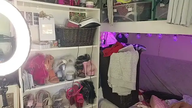 cunty tranny lydia online show from May 3, 2026, 8:12 pm