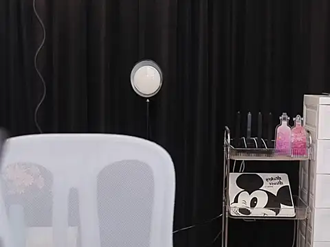 Snapshot of Nuyoah-77 chatting on October 21, 2025, 4:28 pm Nuyoah-77 online show from October 21, 2025, 4:28 pm