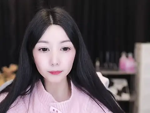 Snapshot of Nuyoah-77 chatting on November 13, 2025, 4:00 pm Nuyoah-77 online show from November 13, 2025, 4:00 pm