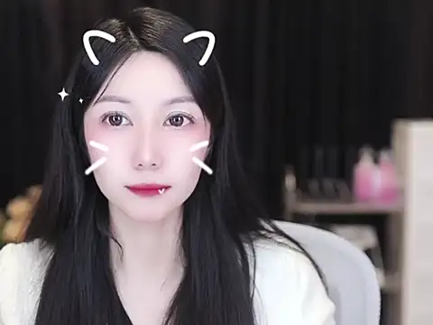 Snapshot of Nuyoah-77 chatting on October 12, 2025, 3:35 pm Nuyoah-77 online show from October 12, 2025, 3:35 pm