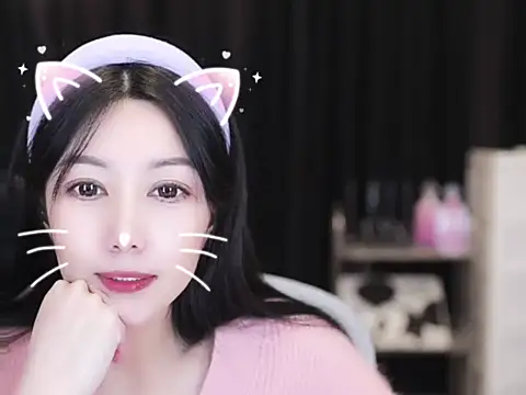 Snapshot of Nuyoah-77 chatting on November 23, 2025, 4:17 pm Nuyoah-77 online show from November 23, 2025, 4:17 pm