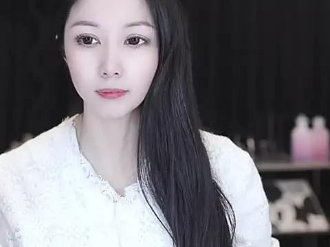 Snapshot of Nuyoah-77 chatting on February 13, 2026, 4:18 pm Nuyoah-77 online show from February 13, 2026, 4:18 pm