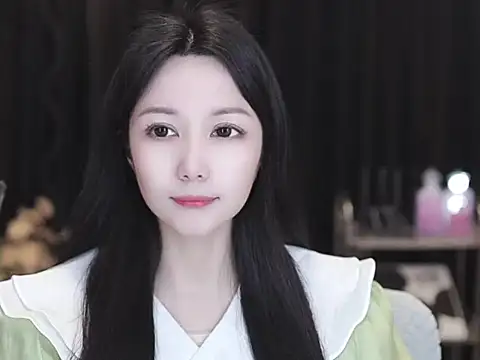 Snapshot of Nuyoah-77 chatting on March 14, 2026, 9:37 am Nuyoah-77 online show from March 14, 2026, 9:37 am