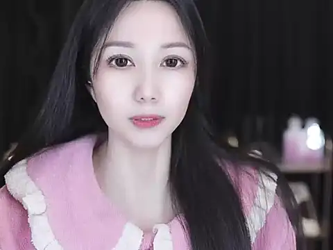 Snapshot of Nuyoah-77 chatting on February 28, 2026, 5:12 pm Nuyoah-77 online show from February 28, 2026, 5:12 pm