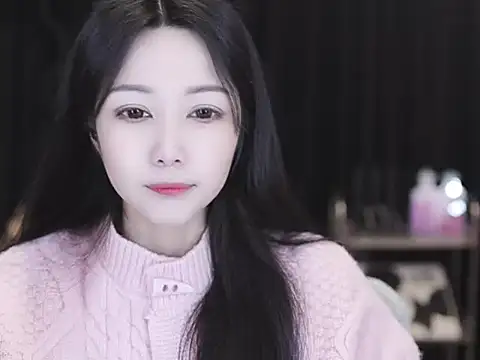 Snapshot of Nuyoah-77 chatting on March 4, 2026, 3:36 am Nuyoah-77 online show from March 4, 2026, 3:36 am