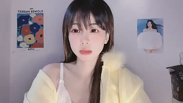 -Hottie online show from December 15, 2025, 3:51 pm