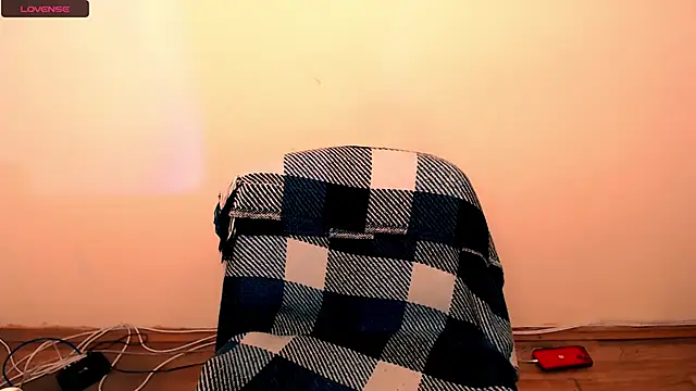 Felliciya online show from November 27, 2025, 8:26 am