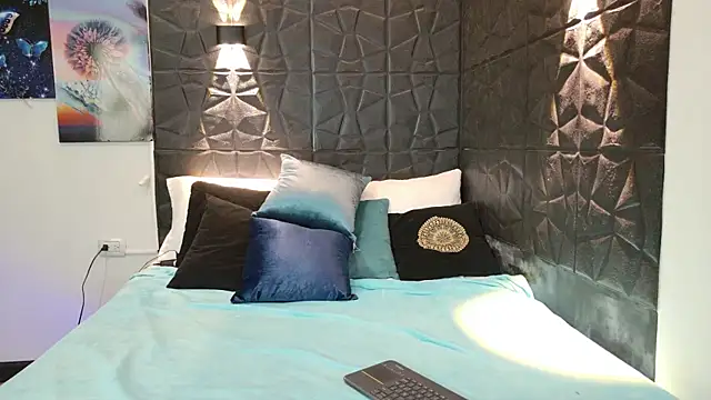 Snapshot of graceymilf666 chatting on September 24, 2025, 11:17 am graceymilf666 online show from September 24, 2025, 11:17 am