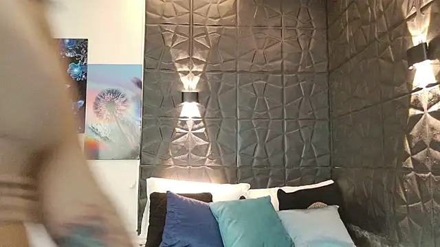 Snapshot of graceymilf666 chatting on September 17, 2025, 11:23 am graceymilf666 online show from September 17, 2025, 11:23 am