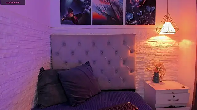 Snapshot of graceymilf666 chatting on March 19, 2025, 11:28 am graceymilf666 online show from March 19, 2025, 11:28 am