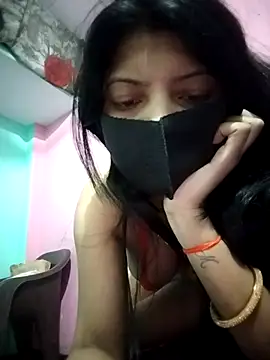 Hotty-Divya online show from May 7, 2026, 3:22 am