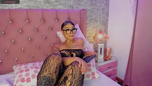 Snapshot of Mia_Jansen chatting on December 4, 2025, 9:25 pm Mia Jansen online show from December 4, 2025, 9:25 pm