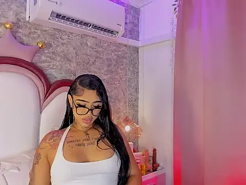 Mia Jansen online show from April 27, 2026, 1:42 pm