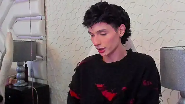 Snapshot of KylieMonnett chatting on August 2, 2026, 1:48 am KylieMonnett online show from August 2, 2026, 1:48 am