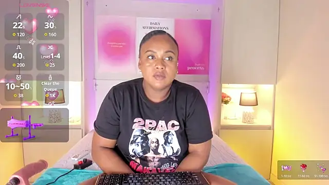 EmilyyStuart online show from December 21, 2025, 8:05 am