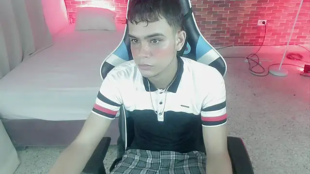 Snapshot of zacariasss_ chatting on September 20, 2025, 7:24 am zacariasss online show from September 20, 2025, 7:24 am