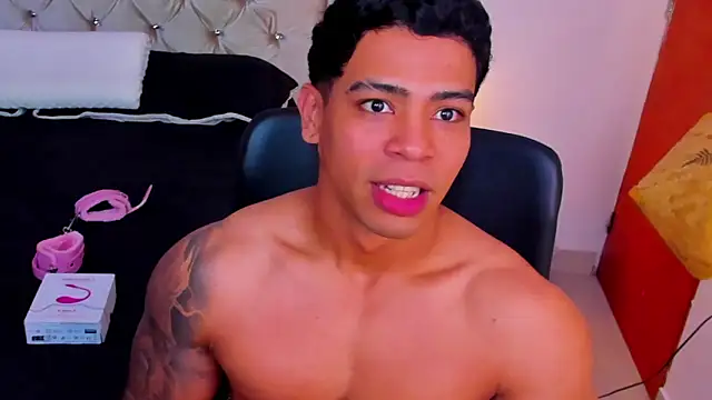 Andrew wolf7 online show from February 25, 2026, 9:47 pm